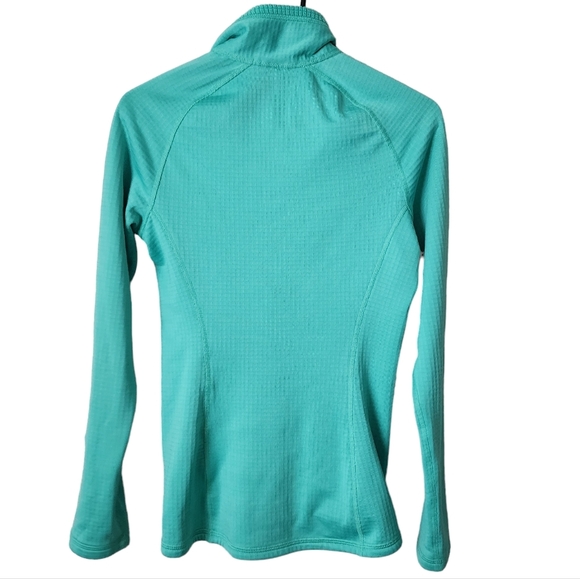 PATAGONIA R1 pull over 1/4 zip in Light Aquarium size XS - Picture 2 of 6